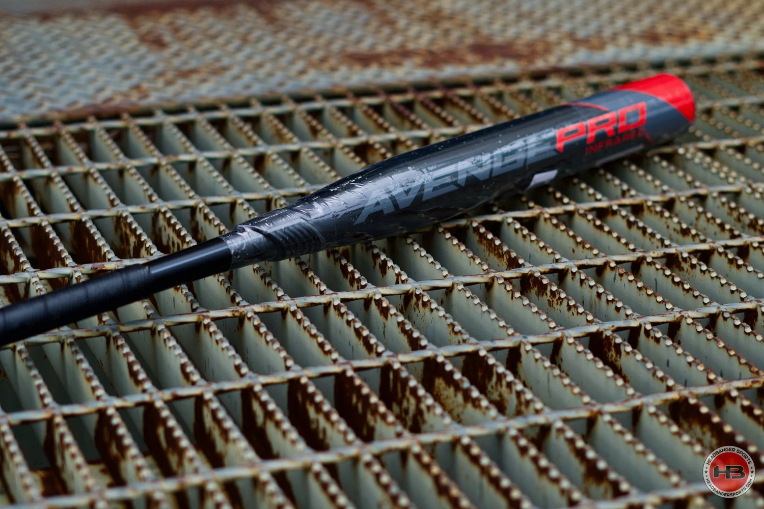 2022 AXE Avenge Pro Infrared Limited Edition USSSA/USA Slowpitch Softball Bat: L193JP - Image 3