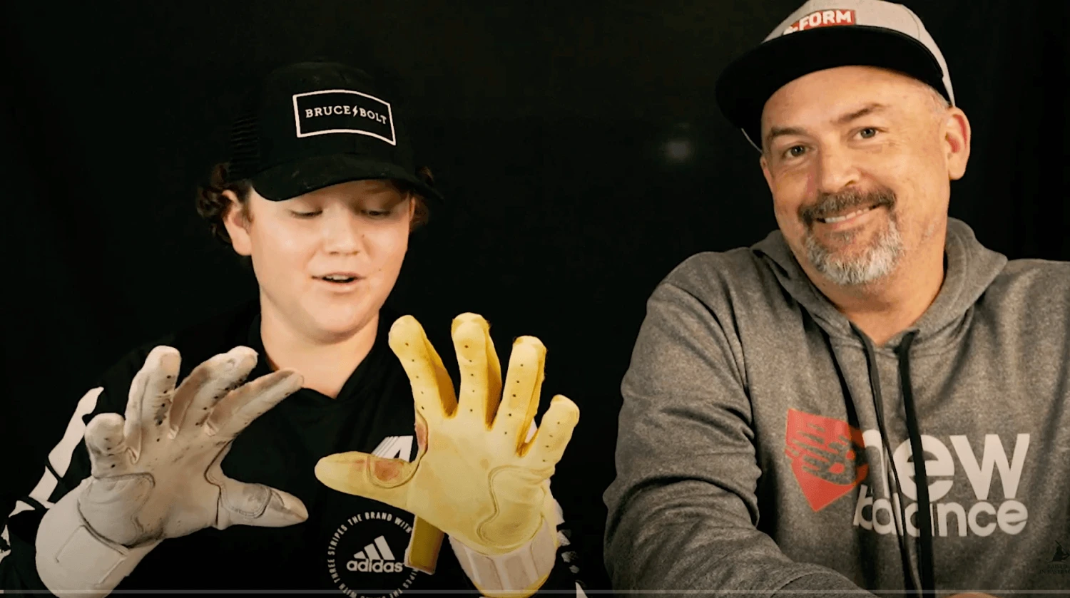 Bruce Bolt PREMIUM PRO Short Cuff Batting Gloves: Red - Image 3